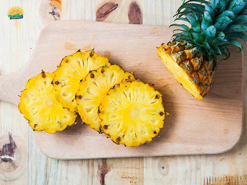بهترین میوه ها برای درمان کرونا: 7. آناناس میوه‌ی سلطنتی